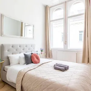 Exclusive Next To The Fashion Street , Budapest Hungary