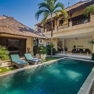 Krisna , Seminyak (Bali) Indonesia